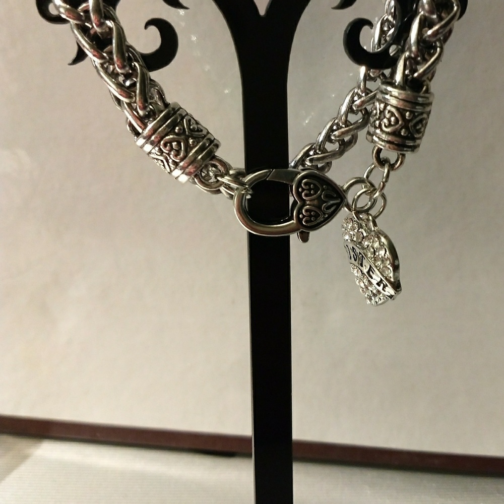 NWT, 8", Vintage looking, heavy charm bracelet